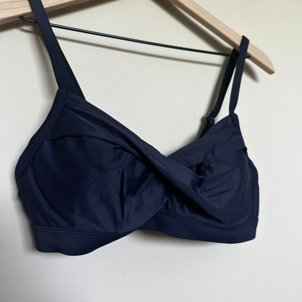 Athleta Twister Bikini Top